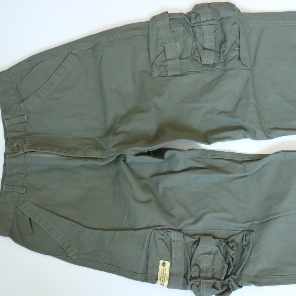 b.u.m pants